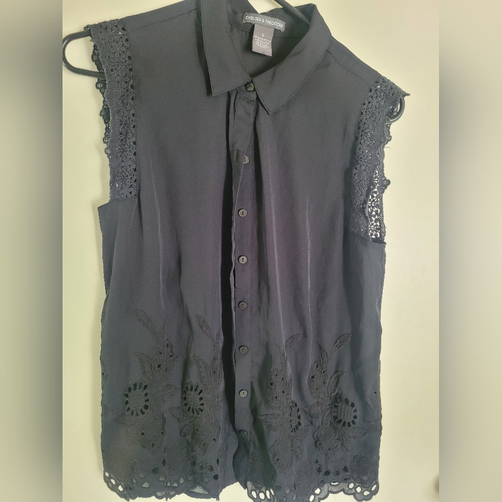 Chelsea and Theodore Black top size small